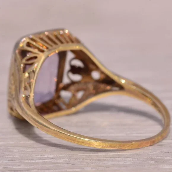 Amethyst Ring in Yellow Gold